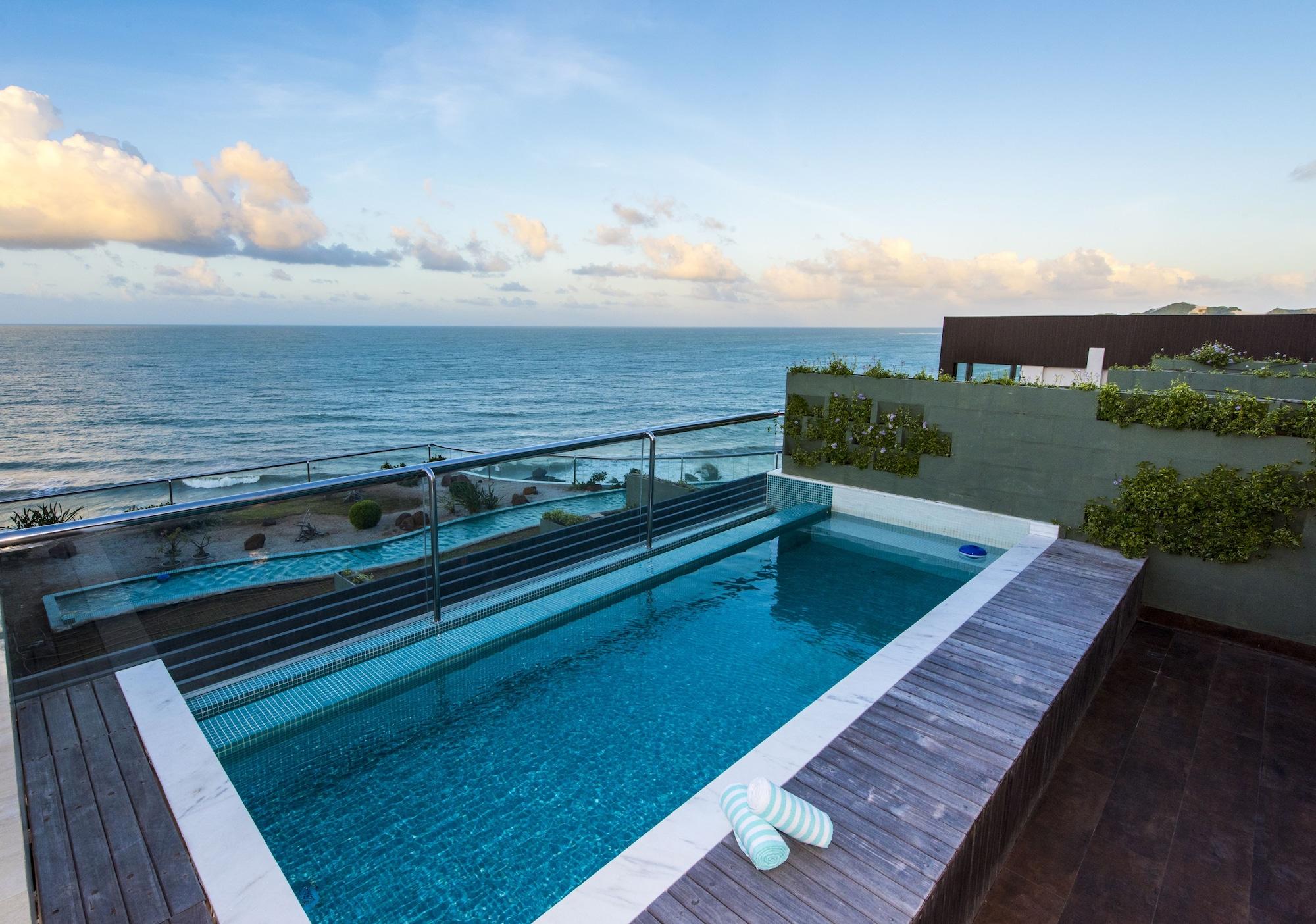 Vogal Luxury Beach Hotel & Spa Natal Exterior photo Rooftop pool at the hotel