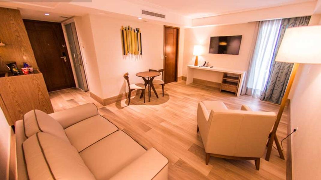 Vogal Luxury Beach Hotel & Spa Natal Exterior photo A suite at the hotel