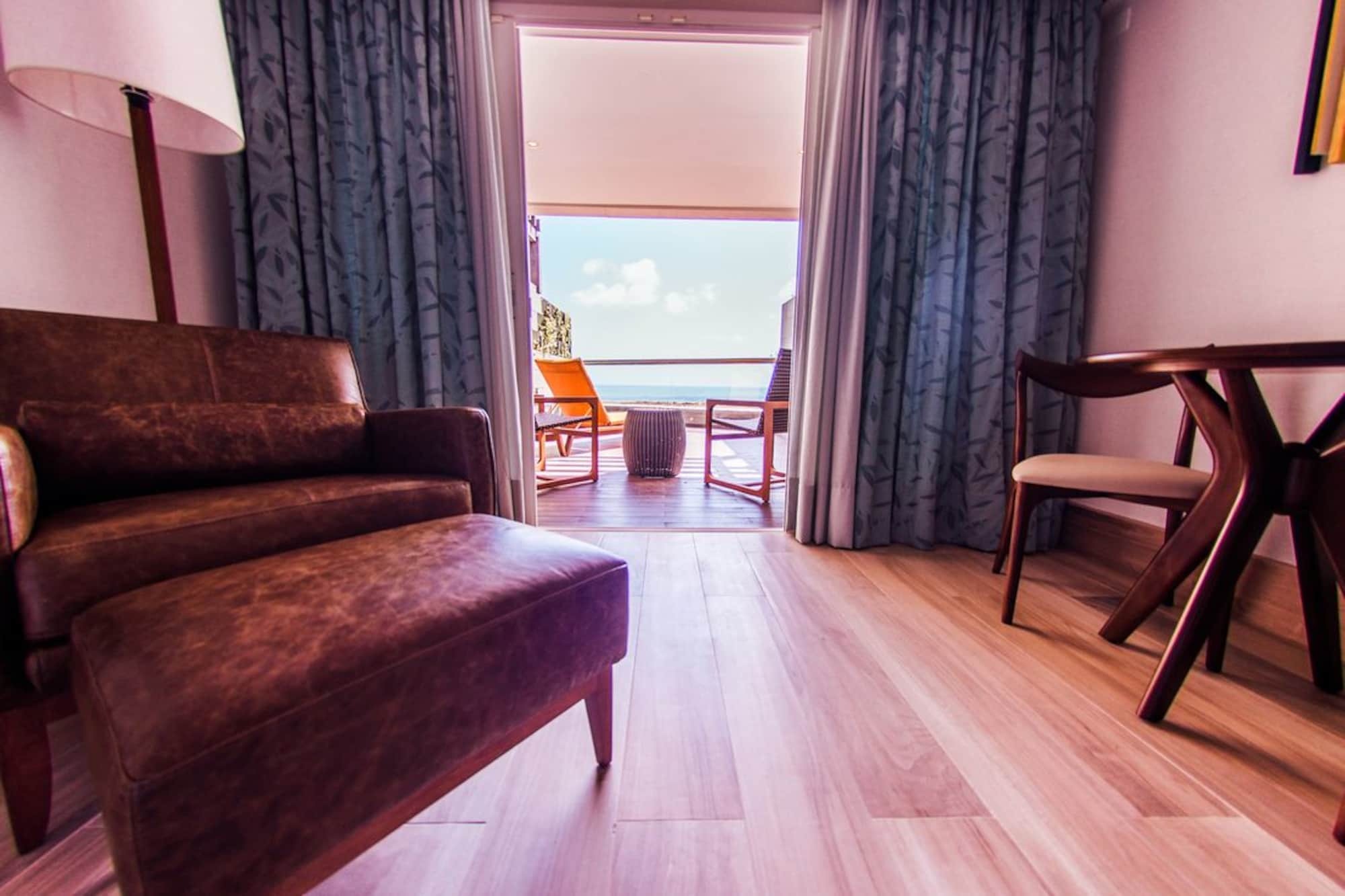 Vogal Luxury Beach Hotel & Spa Natal Exterior photo A room at the hotel